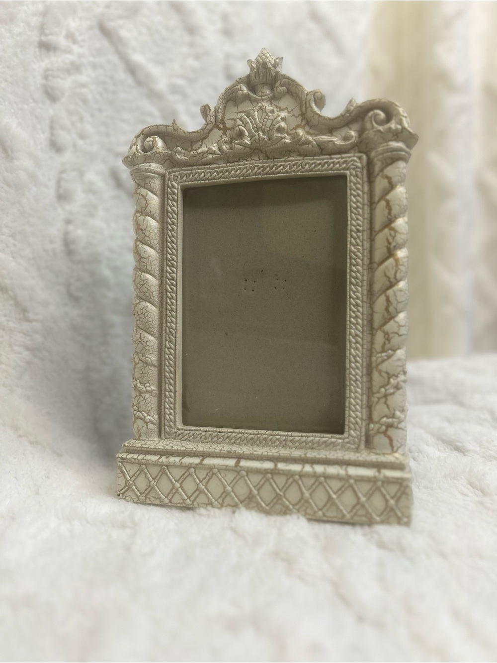 Elegant Ornate Cream Photo Frame 4 x 6